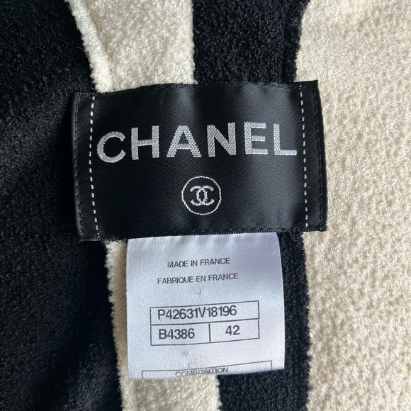 CHANEL 12C Runway Black Ecru Color Block Wool Jacket - Picture 6 of 7